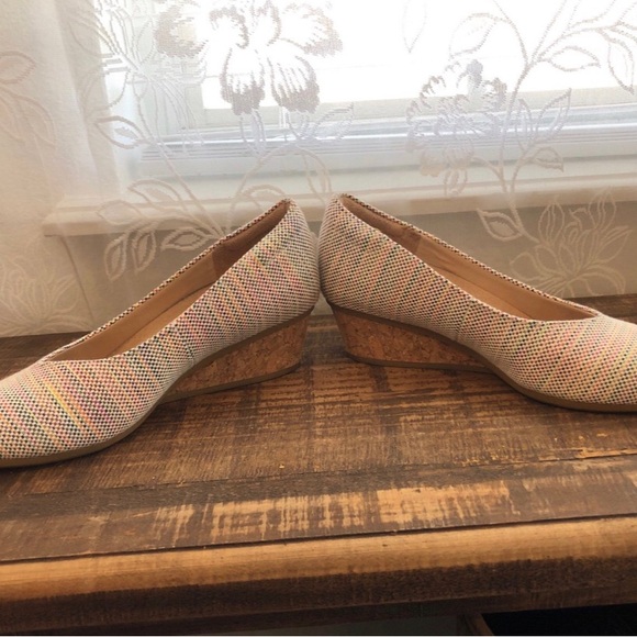 Dr. Scholl's Multicolor Women's Be Ready Wedge Pumps ~ 6M - Picture 9 of 9
